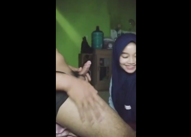 Cewek Garang Berhijab Biru Lulusan Pesantren